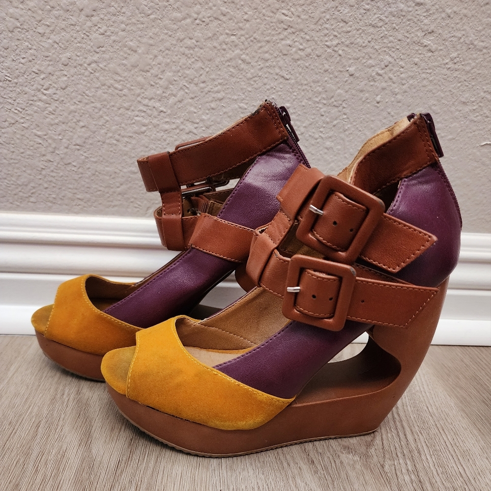 Qupid LISBETH14 Cut Out Wedges!